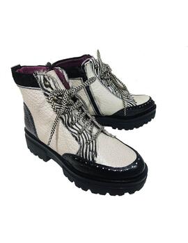 Botín Vitelo yango negro y beige con pelo cebra
