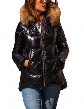 Parka Mangata 3/4 negro asimétrico con parche
