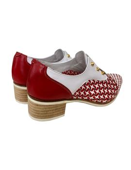 ZAPATO TRENZADO BICOLOR BLANCO-ROJO CON TACHUELAS