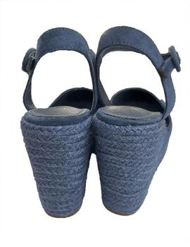 Zapatilla cuña  en yute cerrada delante color azul