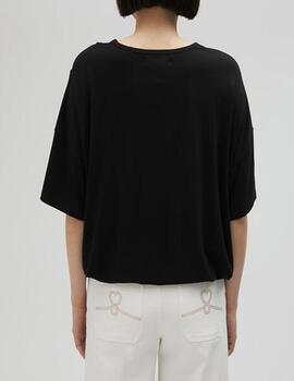 Camiseta Lola Casademunt nudo bajo negra