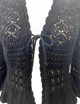 Chaqueta Montoto calada peplum negra