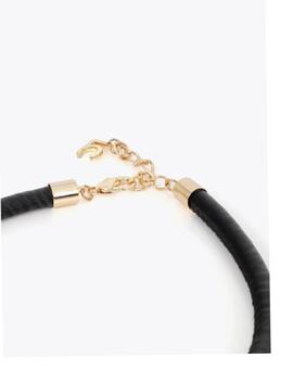 Collar lola Casademunt corto tubo efecto piel