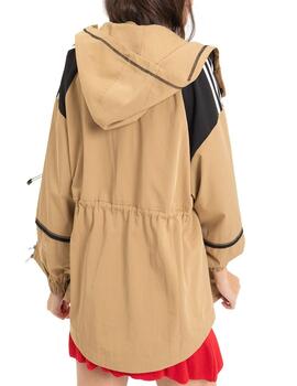 Trench Highly Preppy con capucha y escudo camel