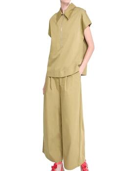 Pantalón Lola Casademunt pliegues kaki