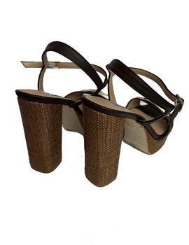 Sandalia Ezzio plataforma velvet cacao