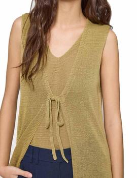 conjunto  MDM top y chalec en punto  verde