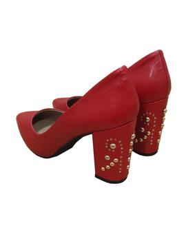 ZAPATO ROJO TACHUELAS TACÓN