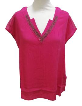 BLUSA CON PEDRERIA FUCSIA