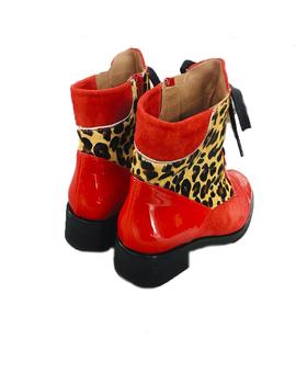 BOTIN EN CHAROL Y ANTE ROJO CON PRINT