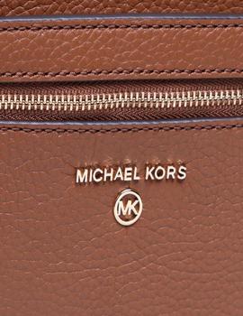 BANDOLERA MICHAEL KORS JET SET CHARM CUERO