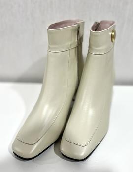 BOTÍN TRESOR BEIGE BOTÓN DORADO